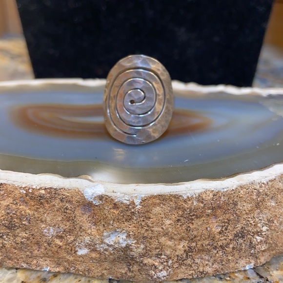 Vintage Jewelry - Vintage silver swirl ring hammered 7.75 GUC
